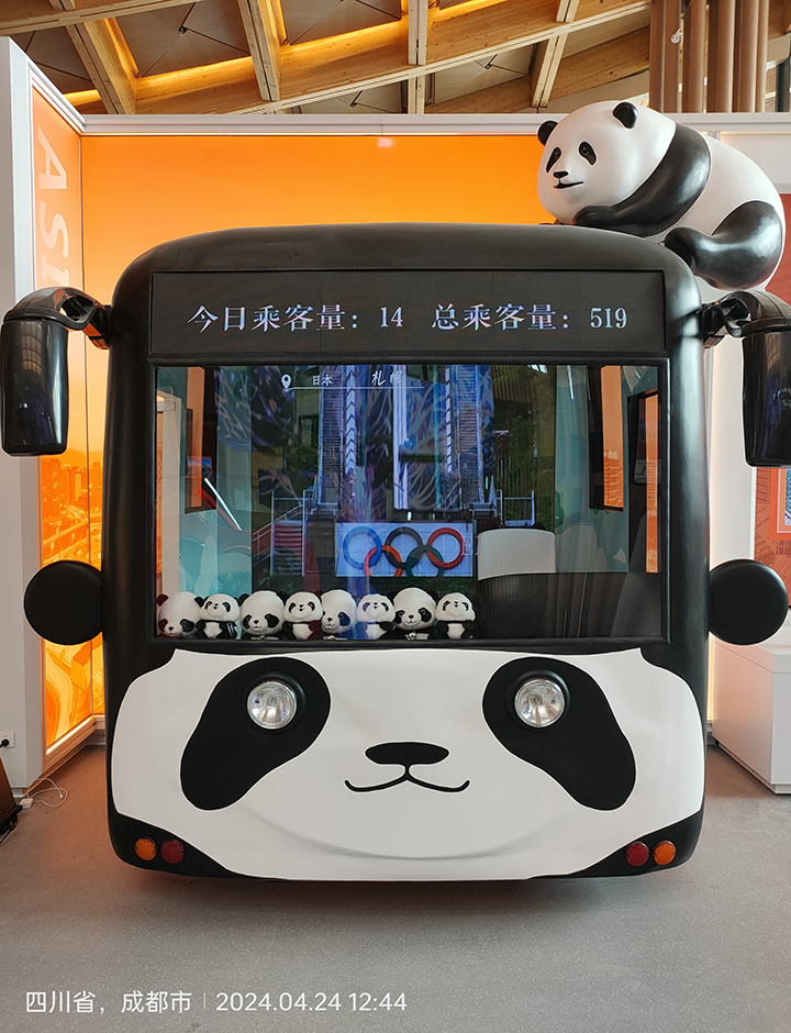 成都LED顯示屏：游覽車上的流動風景 | 成都LED顯示屏